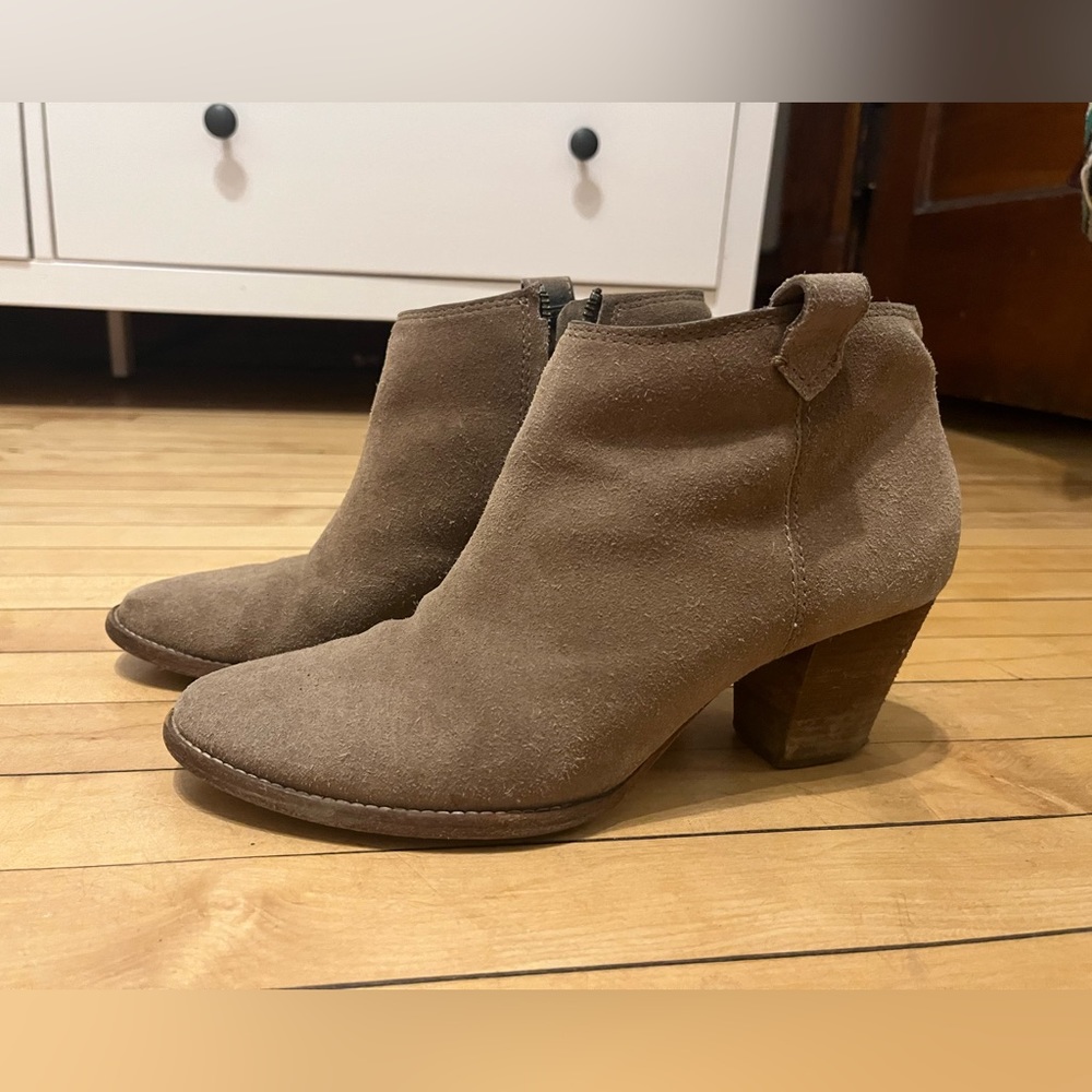 Madewell suede heeled booties